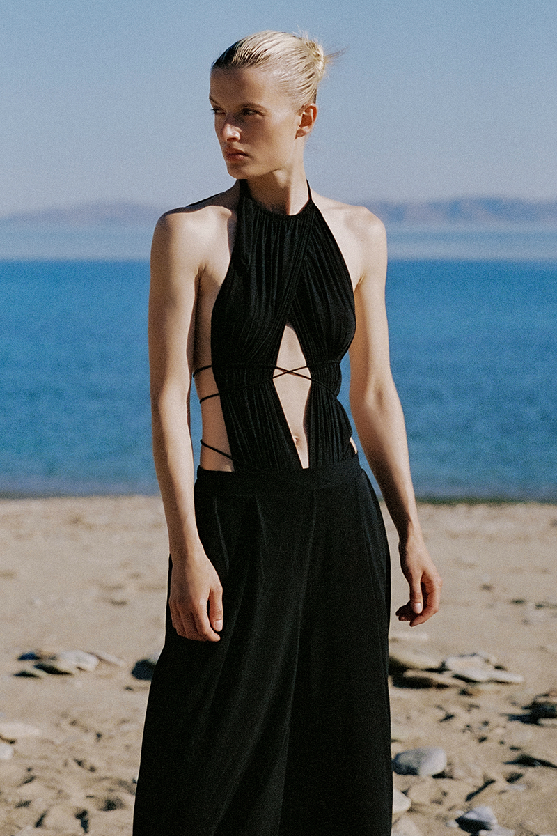 Amelia Dress Deep Black – Halterneck Maxi in Jersey